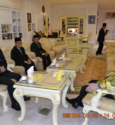 Kunjungan Hormat Ketua Hakim Syarie.