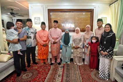 279469437_383011380505861_863077024535026243_n Majlis Hari Raya