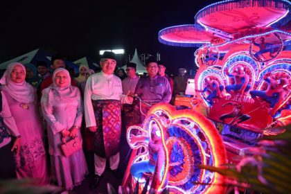 282120336_398511872289145_484765728158365070_n Gambar kenangan TYT Melaka bersama beca di Melaka