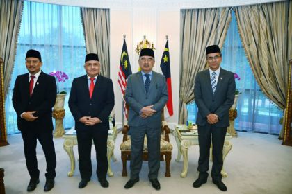 284253359_397551659051833_2418109019276379829_n Gambar kenangan bersama Pengurusan Tertinggi Tenaga Nasional Berhad