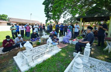 Majlis pekebumian dihadiri orang ramai