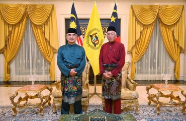 Gmbar kenangan TYT Melaka bersama Menteri Pembangunan Luar Bandar