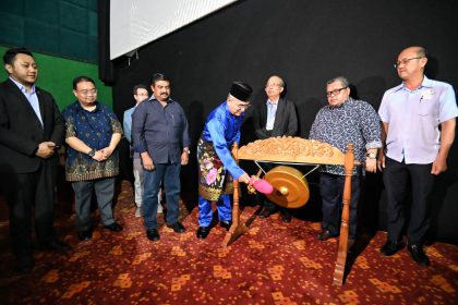 285344848_400471945426471_3551013979878196779_n Gambar gong dipukul oleh TYT dan disaksikan oleh 7 orang lain