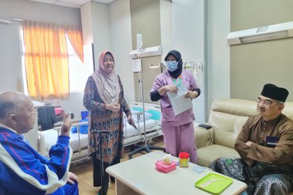 286033860_406350084838657_8960419446479518955_n Menziarahi kawan