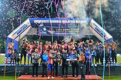 Pertandingan akhir antara Tampoi FC menentang MBMB Warriors FC