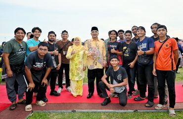 Majlis Jamuan Teh Negeri yang diadakan di Dataran Orang Kampung Merlimau