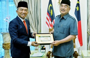 Kunjungan Hormat YBhg. Dato’ Sri Mohd Nizom bin Sairi, Pegawai Eksekutif Lembaga Hasil Dalam Negeri Malaysia (LHDNM)