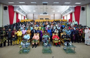 Seminar Peradaban Dunia Melayu Dunia Islam di Universiti Teknikal Malaysia Melaka (UTeM), Durian Tunggal, Melaka