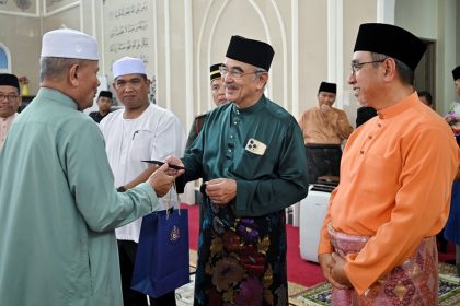 Solat Jumaat di Masjid Ar Rahman, Parit Melana, Melaka.
