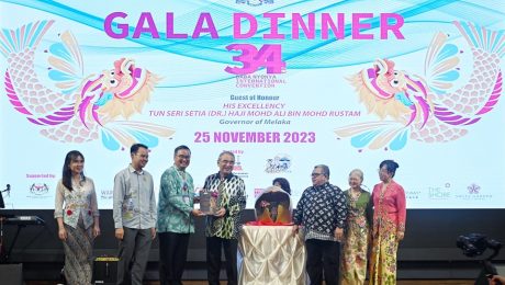 Majlis Makan Malam Gala Sempena Konvensyen Antarabangsa Baba Nyonya Ke-34