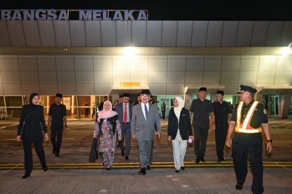 Berlepas ke Negara Brunei Darussalam dari Lapangan Terbang Antarabangsa Melaka