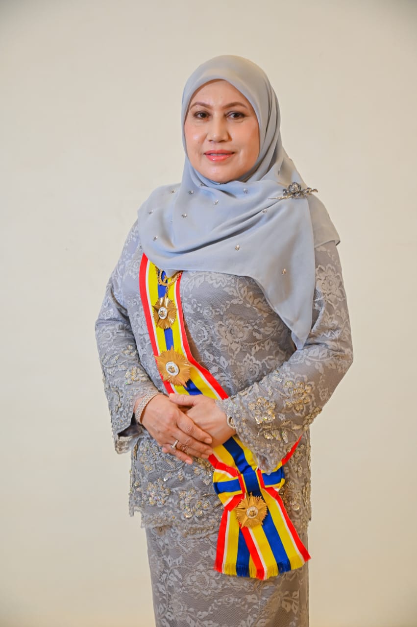 YANG AMAT BERBAHAGIA TOH PUAN DATUK WIRA (DR) HAJAH ASMAH BINTI ABDUL RAHMAN