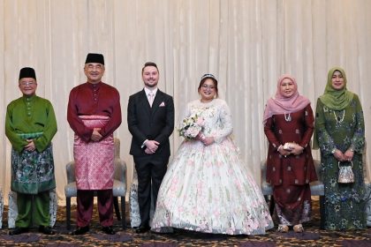 Majlis Perkahwinan anak perempuan kepada YBhg. Datuk Seri Abdul Aziz Bin Shahar