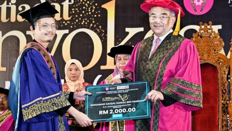 Istiadat Konvokesyen Universiti Melaka ke-25