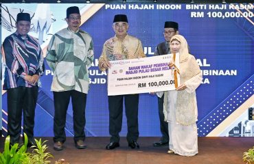 Majlis Makan Malam Amal Pengumpulan Saham Wakaf Pembinaan Masjid Pulau Besar Melaka
