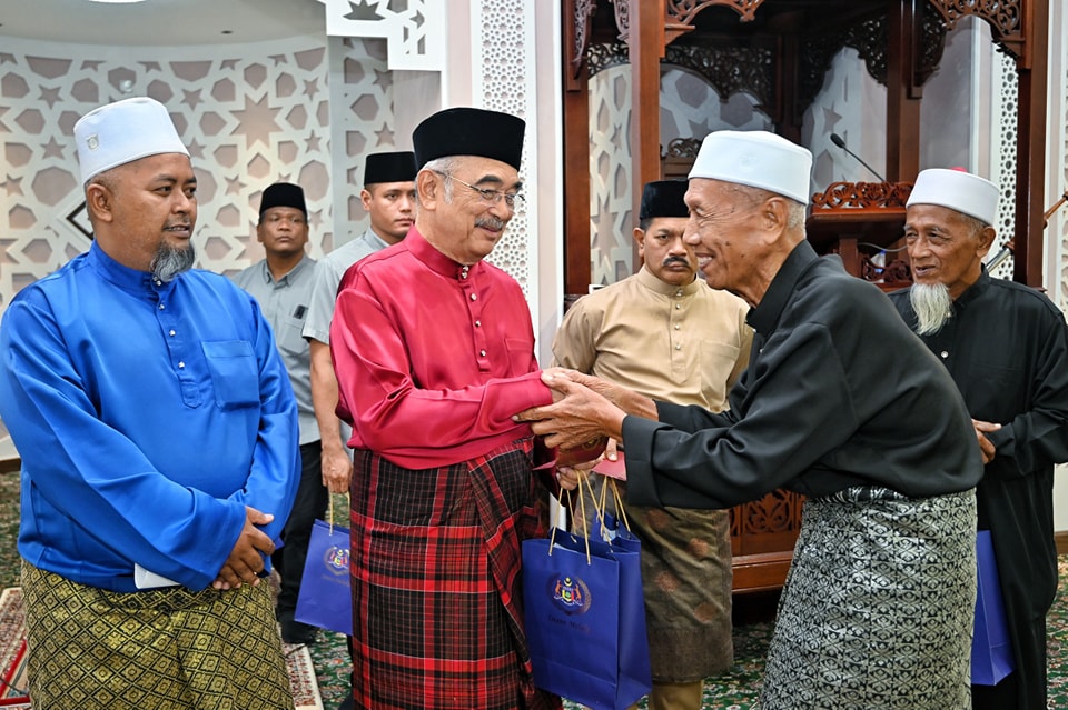 Solat Jumaat di Masjid Safinah An-Najah, Kampung Tambak Paya 2