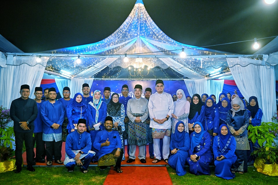 Memeriahkan empat (4) buah Majlis Rumah Terbuka Aidilfitri 6