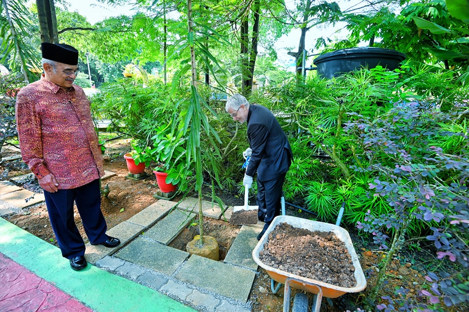Kunjungan Hormat daripada TYT Mr. Valiollah Mohammadi Nasrabadi 2