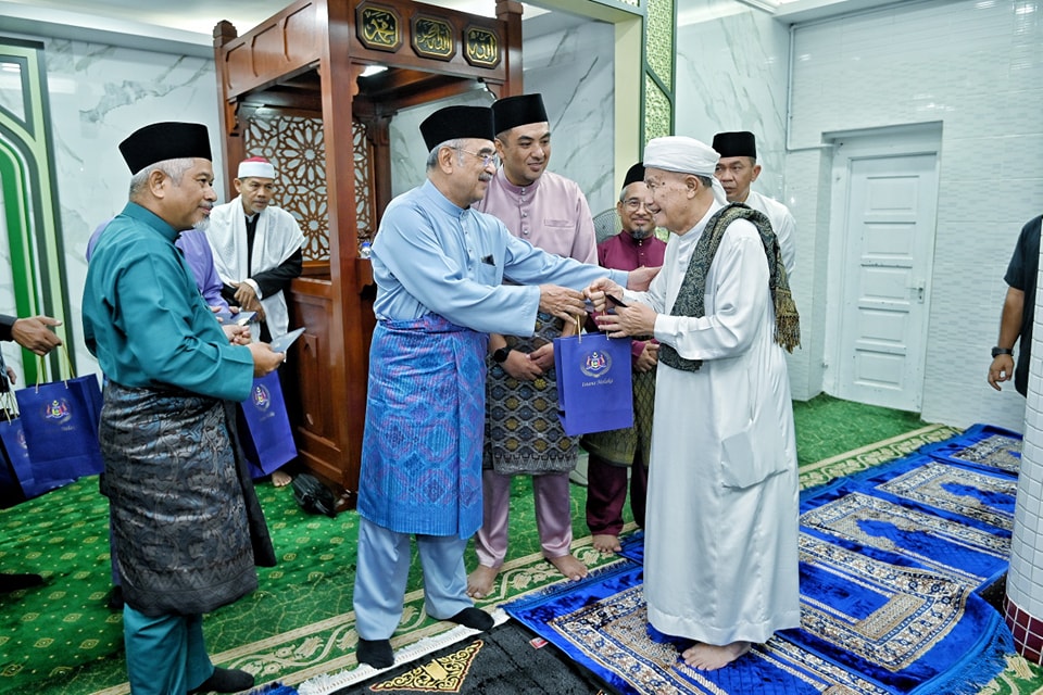 Solat Jumaat di Masjid Al-Abrar, Jalan Semabok 2