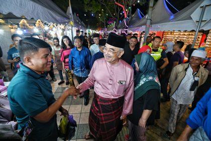 Berkunjung ke Bazar Aidilfitri di Jalan Hang Tuah Melaka