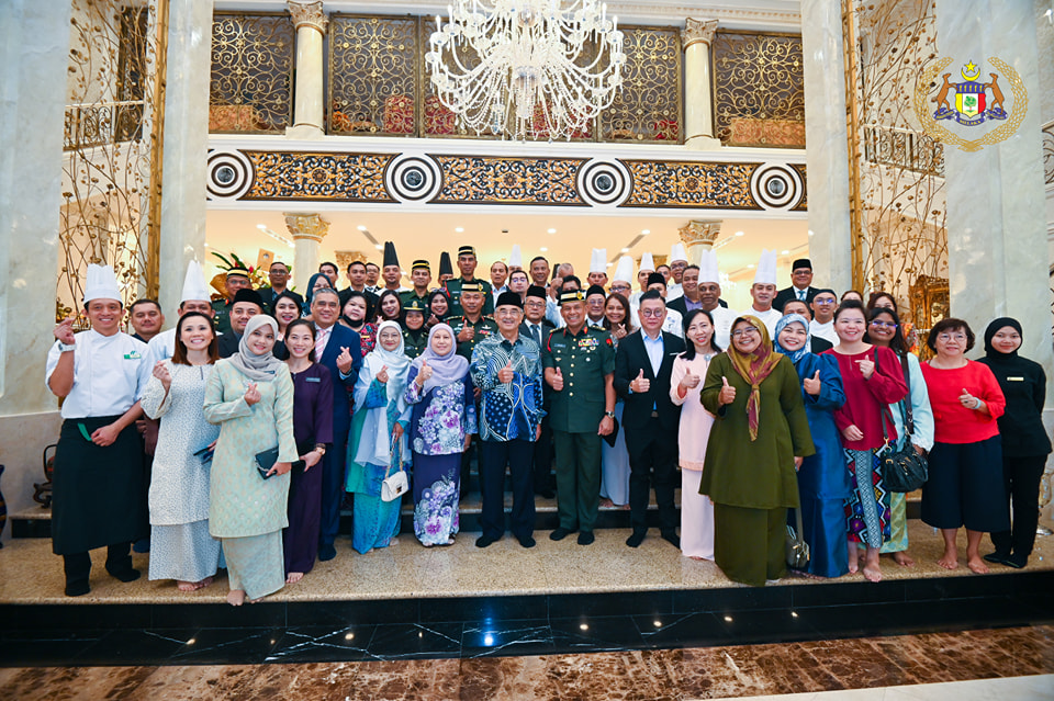 Majlis Penyerahan Kek Sempena Hari Jadi TYT Yang di-Pertua Negeri Melaka Ke-75 4