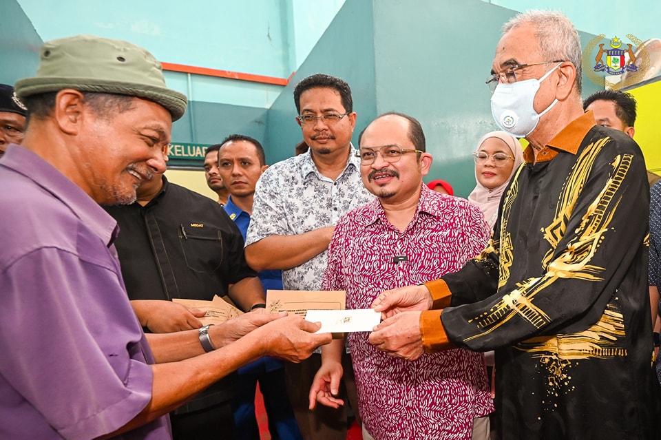 Lawatan ke Pusat Pemindahan Sementara (PPS) mangsa banjir daerah Alor Gajah 3