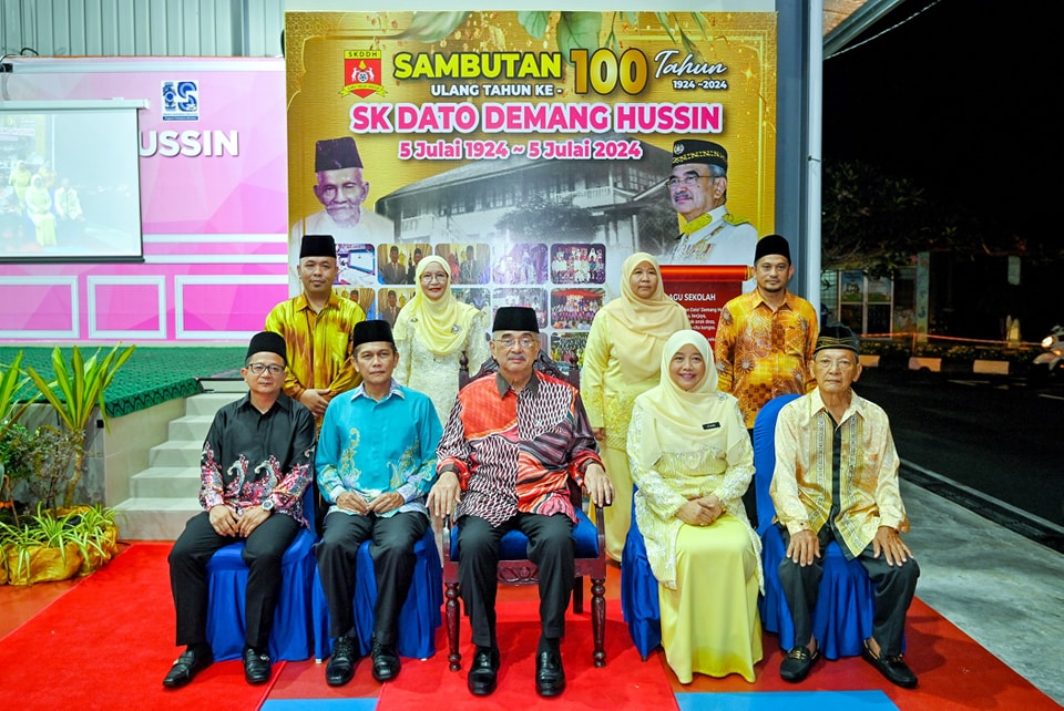 Majlis Makan Malam sempena 100 Tahun Sekolah Kebangsaan Dato’ Demang Hussin 3