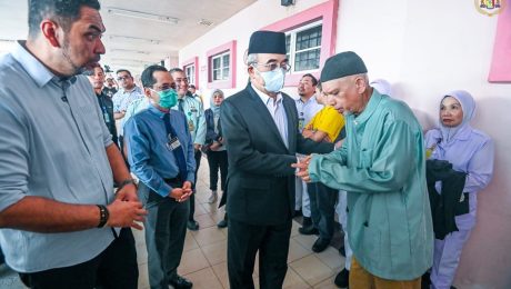 Penghormatan terakhir kepada mangsa-mangsa nahas jalan raya di KM 204, Lebuhraya Utara Selatan arah utara