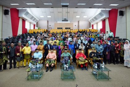 Seminar Peradaban Dunia Melayu Dunia Islam di Universiti Teknikal Malaysia Melaka (UTeM), Durian Tunggal, Melaka