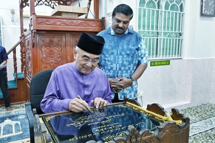 Solat Jumaat di Masjid Al-Qaniteen, Tanjung Rimau, Alor Gajah