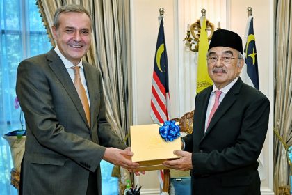 4-29 Kunjungan Hormat daripada TYT Dr. Edin Jahic