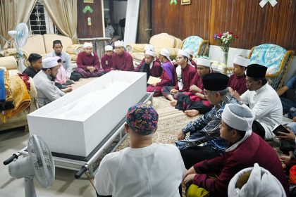 Penghormatan terkahir kepada Allahyarhamah Nurzana Hanim binti Hamzah, ahli keluarga YBhg. Datuk Wira Nur Azmi bin Ahmad