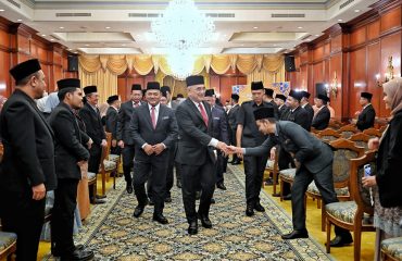 Majlis Penyerahan Zakat Perniagaan