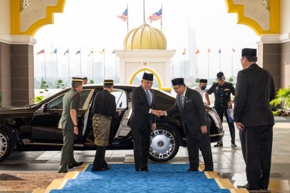 7-17 Mesyuarat Majlis Raja-Raja Kali Yang ke-266