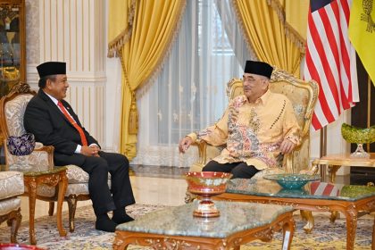 7-26 Kunjungan Hormat daripada YB. Dato' Azhar bin Haji Arshad