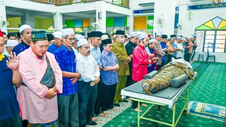 Penghormatan terakhir kepada Allahyarham Datuk Haji Halil bin Abdullah