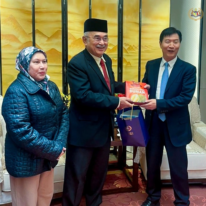 Perjumpaan bersama His Excellency Mr. Liu Xiaoming, Governor Hainan Province di Haikou, China 2