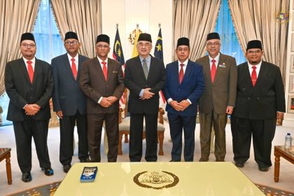 Kunjungan Hormat daripada YBhg. Prof. Datuk Ts. Dr. Abdul Khalil Shawkataly