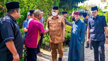 Penghormatan terakhir kepada Allahyarham Talib bin Baba