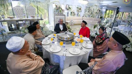 Menghadiri Majlis Perkahwinan di sekitar Melaka