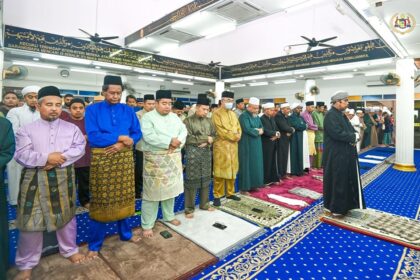 1-31 Solat Jumaat di Masjid Al-Hilal, Pantai Rombang, Tanjung Kling