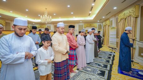 Solat Isyak dan Terawih di Surau Istana Melaka, Bukit Beruang