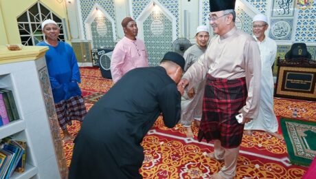 Solat Isyak dan Terawih di Masjid Raudhatul Jannah, Bukit Katil, Melaka
