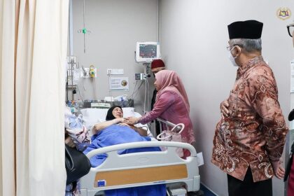 Menziarahi Puan Hajah Zalina binti Abu Zahar 1