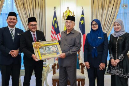 Kunjungan Hormat daripada Encik Mohd Dzulkarnain bin Baharuddin
