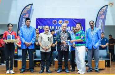 Yang di-Pertua Negeri Melaka mengadakan lawatan ke Program Akademi Karate Malaysia