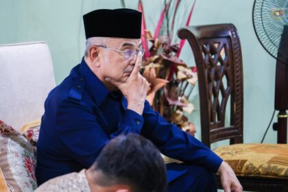 Yang di-Pertua Negeri Melaka dan YABhg. Toh Puan Datuk Wira (Dr.) Hajah Asmah binti Ab Rahman menziarahi dan memberi penghormatan terakhir kepada Allahyarham Haji Nordin bin Marman