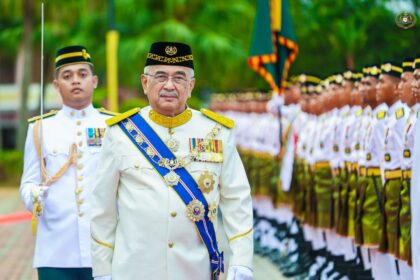 537419158_1233799428760381_7554340206036332412_n stiadat Perbarisan dan Kawalan Kehormatan Utama dan menyempurnakan Istiadat Penganugerahan Darjah, Bintang dan Pingat Kebesaran Negeri Melaka Sesi Pertama Sempena Sambutan Hari Jadi ke-76 Yang di-Pertua Negeri Melaka