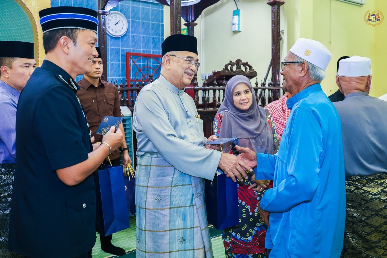 Solat Jumaat di Masjid Al-Abidin, Kampung Ayer Tawar, Merlimau