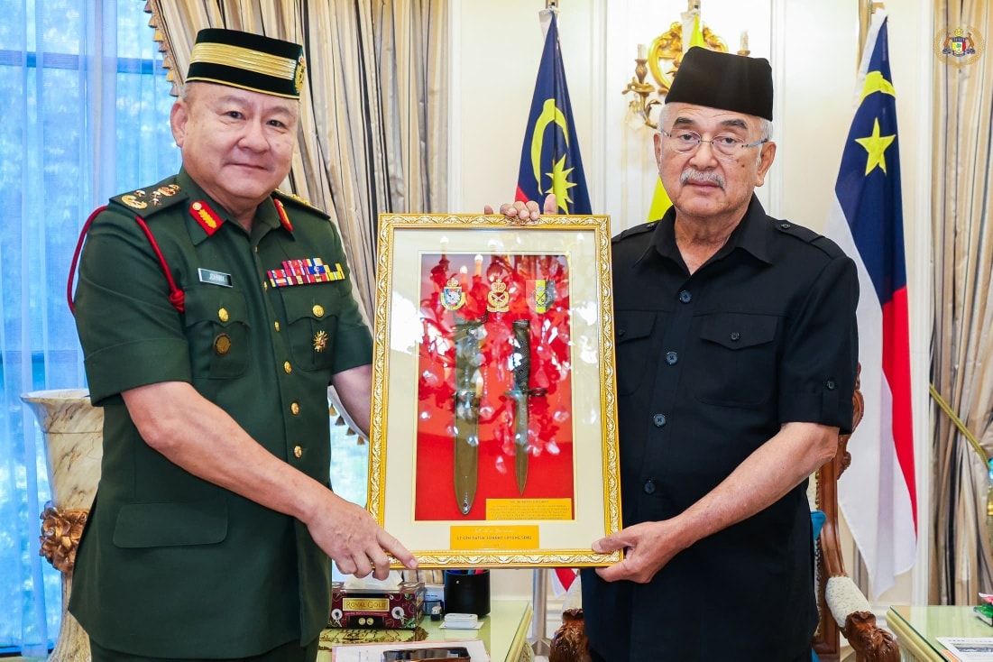 Kunjungan Hormat oleh YBhg. Lt. Jeneral Datuk Johnny Lim Eng Seng